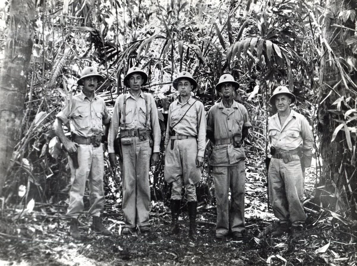 Commandants du 1er régiment de Marines sur Guadalcanal, 1942