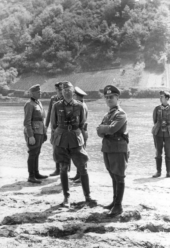 Rommel inspectant les défenses en France, 1944
