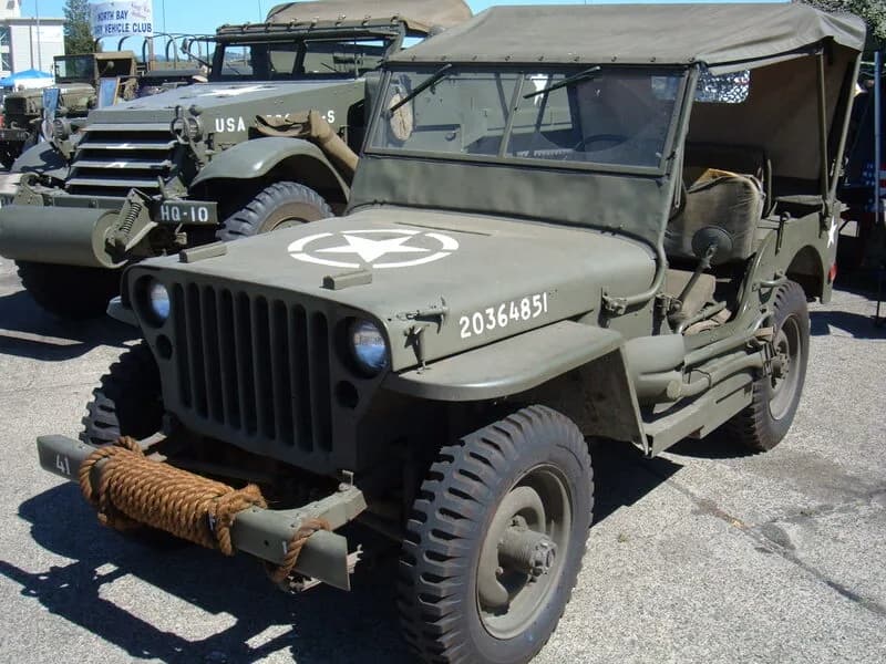 Jeep Willys MB restaurée lors d'un meeting aérien