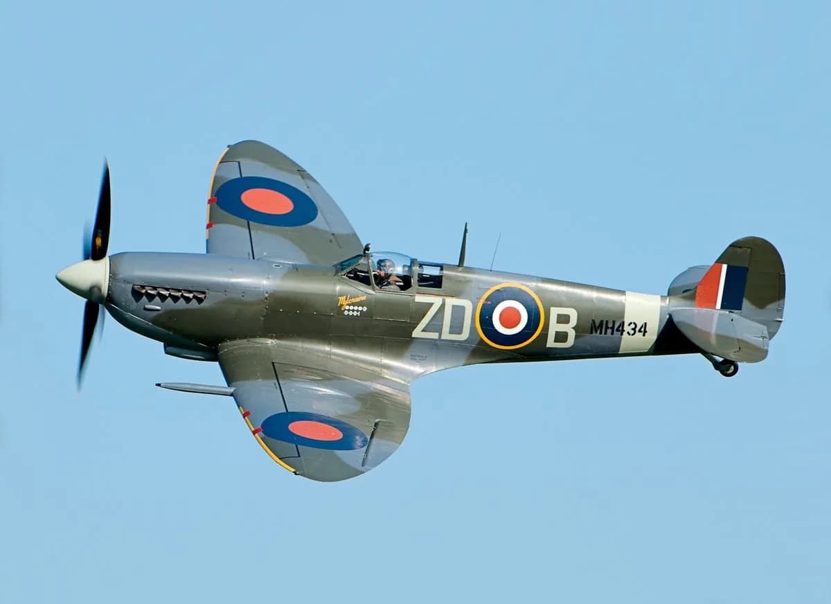 Spitfire en vol lors d'un meeting aérien